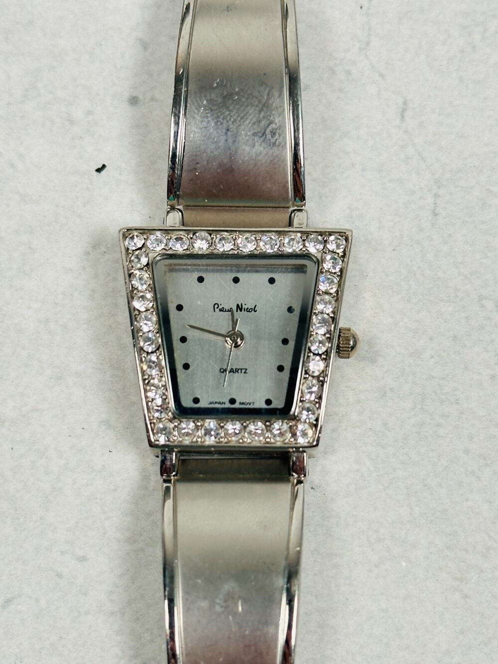VTG Pieue Nicol Watch Women 26mm Rhinestone Bezel Silver Tone Unique New Battery